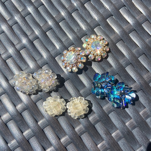 Vintage Clip on Earrings circa 1960’s - Picture 1 of 6